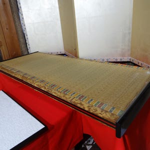 Japanese Tatami Display Stand 121×49×7cm – Traditional Igusa Mat Base for Hina Dolls, Tea Sets, Antiques, or Japanese Home Decor