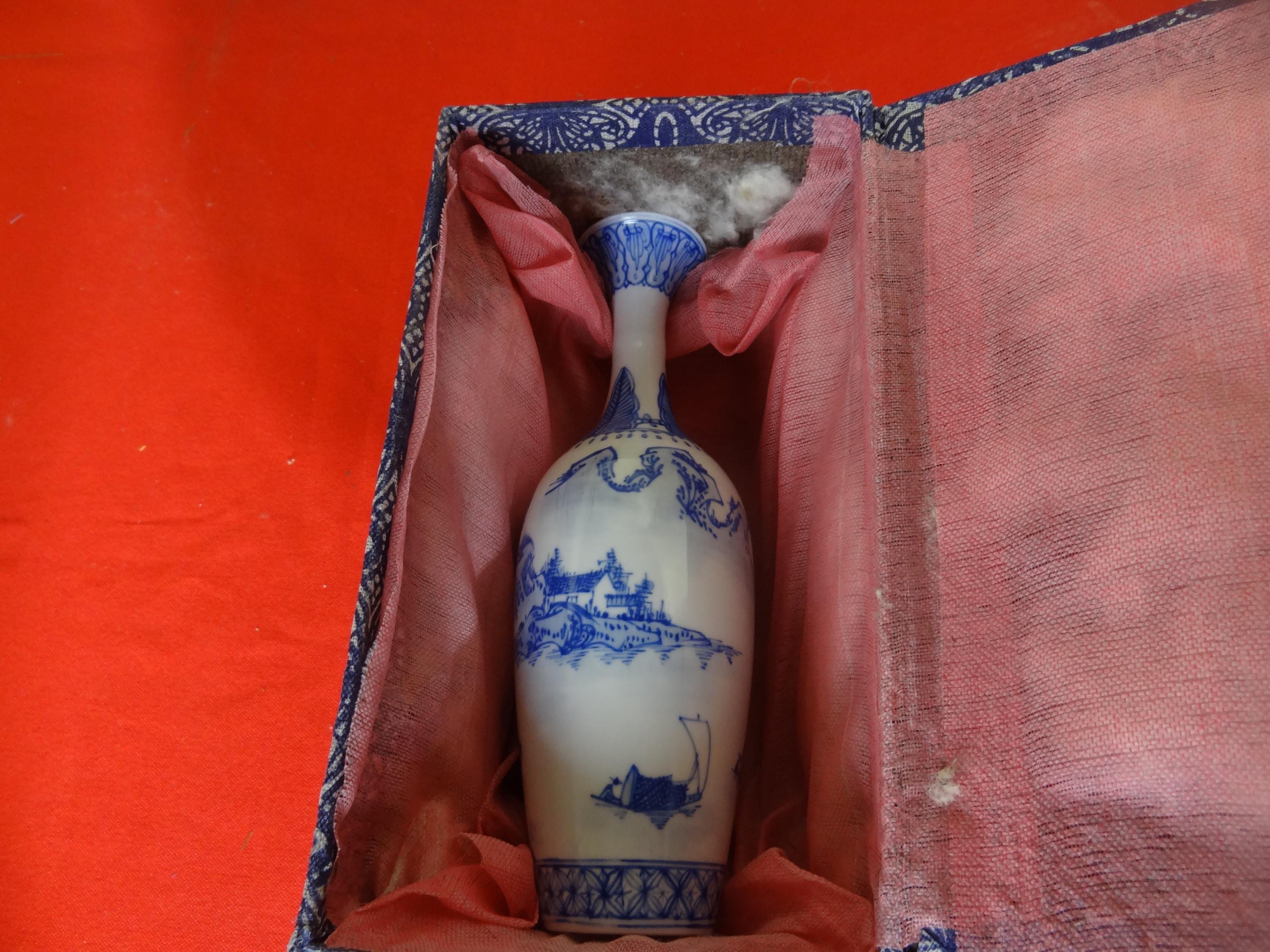 Chinese antique blue and white porcelain - Etsy 日本