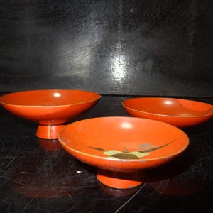 Antique Japanese Maki-e Lacquer Plates Set of 3 | Mt Fuji & Pagoda | Meiji Era c.1900 | 8.5–10.5cm Pedestal Dishes