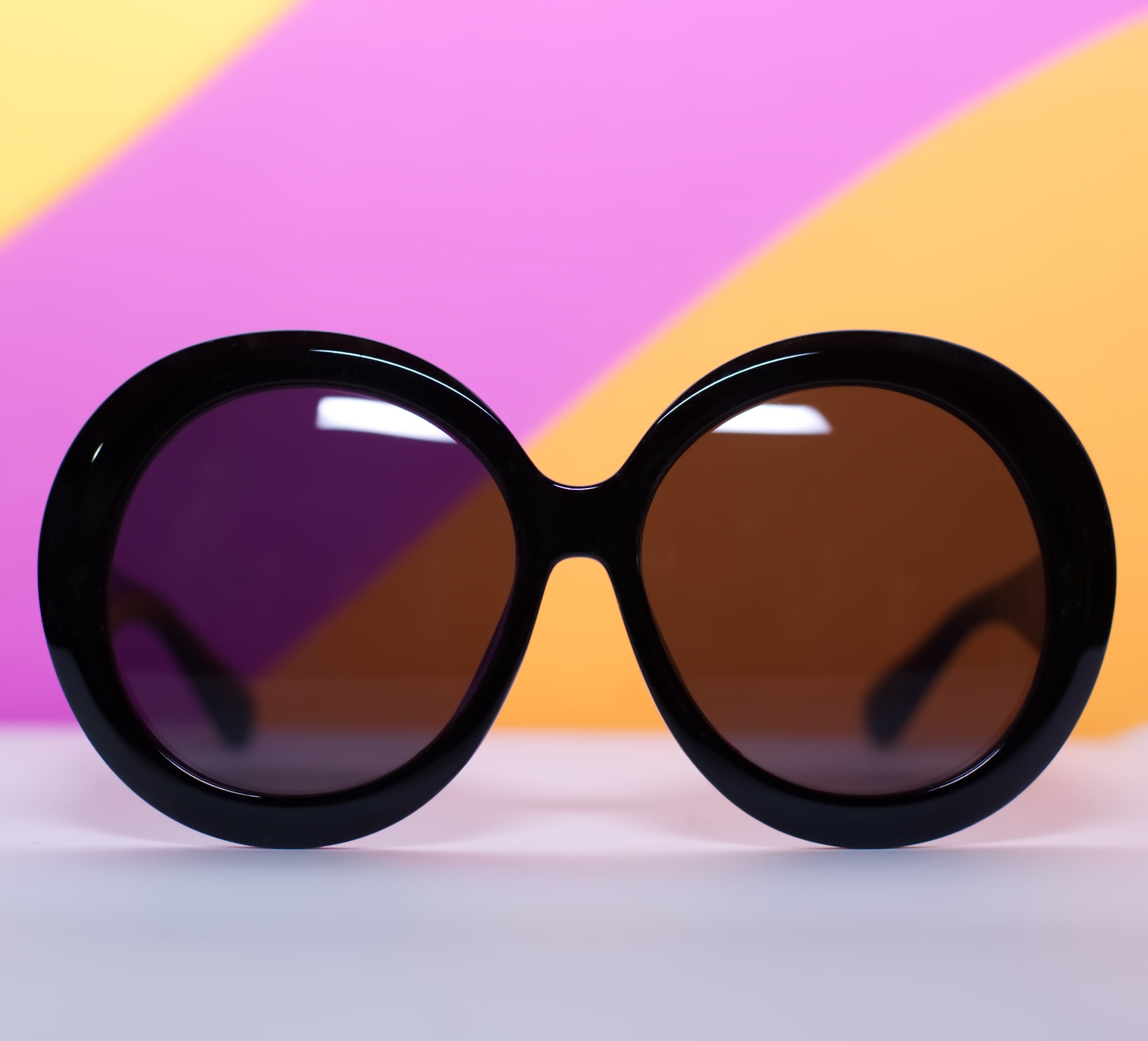 Retro Black Oversized Round Sunglasses | the Keane 60s  display picture 1