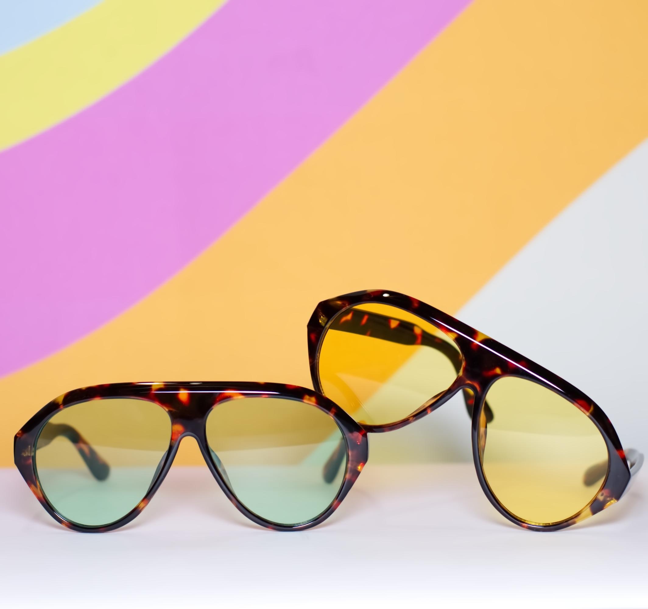True Vintage Oversize Sunglasses NOS Round Style Yellow Lens Oleg Cassini #572 Oleg Cassini Space Age Cateye Sunglasses main image 2