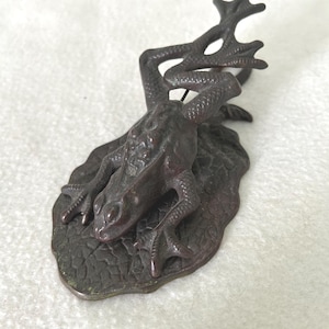 Vintage Cast Iron Frog Letter Clip Desk Office Holder