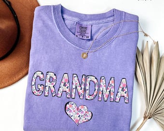 Floral Grandma Comfort Colors T-Shirt: New Grandma Gift