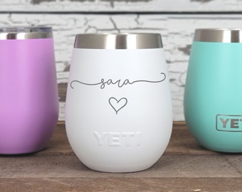 Gepersonaliseerde gegraveerd YETI® W/deksel of Polar Camel Wine Tumbler bruidsmeisje cadeau, bruidsmeisje, matrone, huwelijksfeest, moeder van de SLH1