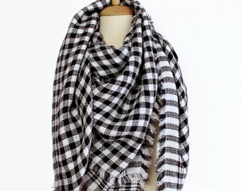 Oversized Linen Wrap Scarf in Black White Checked Pattern - Extra Large Soft Linen Shawls for Women or Men - Fall Winter Fashion Accessories