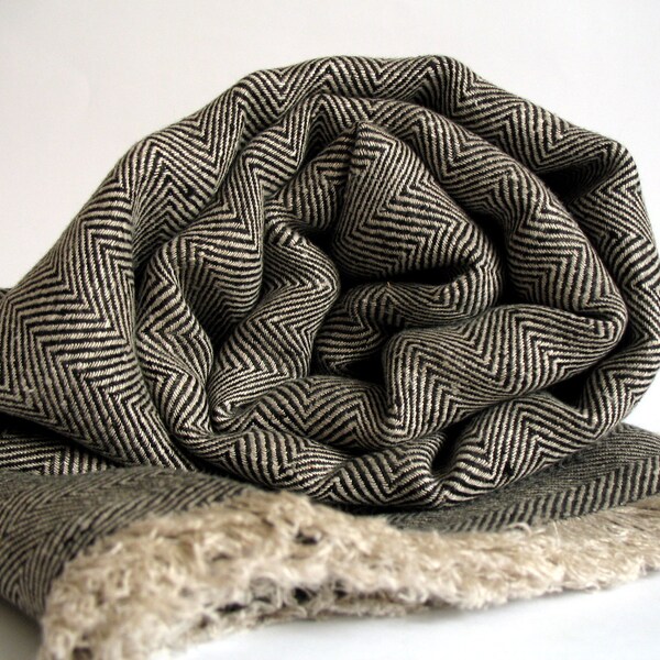 Pure Linen Blanket Throw. Linen Throw Blanket. Black White Organic Linen Bed cover - Linen Bedspread - Picnic Blanket - Beach Blanket