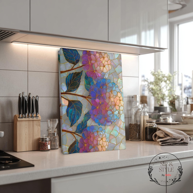 SipAndStylebySofia Hydrangea Cutting Board - Thumbnail 2