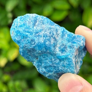 Blue Apatite Raw Stone, Raw Apatite Crystal, Rough Apatite , Curb Cravings, Spark Creativity ,Healing Crystals, INFJ&#39;s Soul Resonator