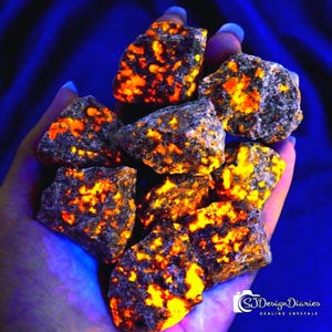 Rough Yooperlite Stone, Natural Yooperlite Gemstones, ,UV Reactive , Christmas Gift, Fire Stone