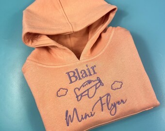 Personlig huvtröja för småbarn | Broderat flygplan, resepresent