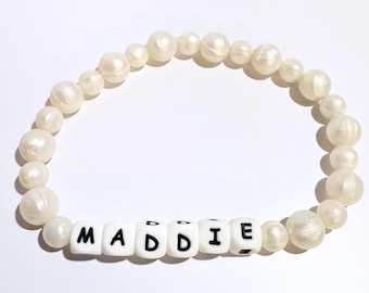 Customizable Pearl Silicone Dog Collar Necklace – Personalized Name Beaded Pet Accessory