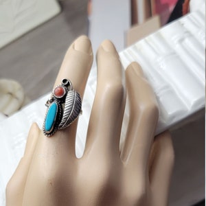 Spiny Oyster and Turquoise sterling silver Ring  Size 4 Vintage Art Indian Southwest Signed B Yazzie