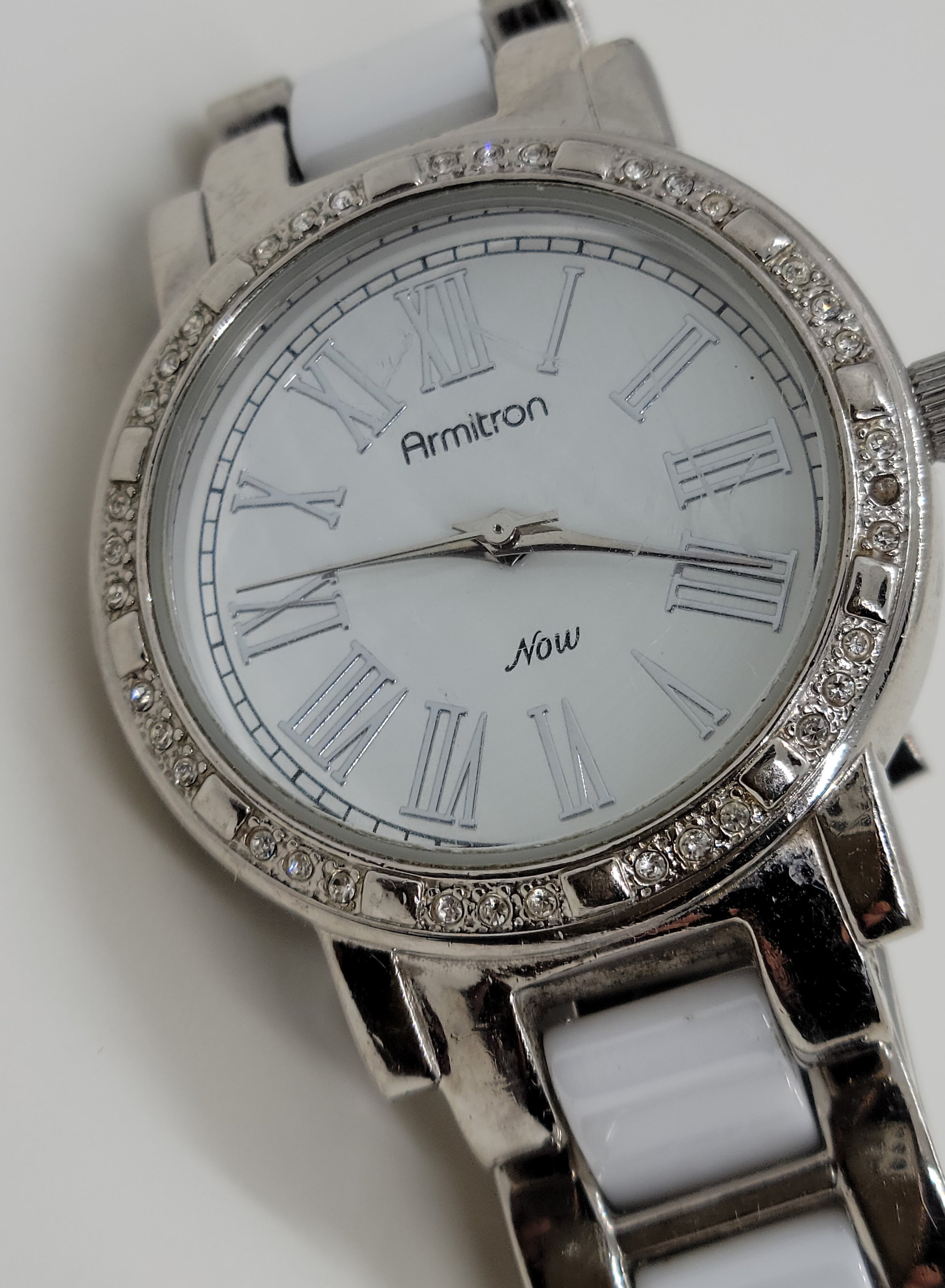 ARMITRON Now Cz Sparkle Chips Porcelain White Face and  display picture 1