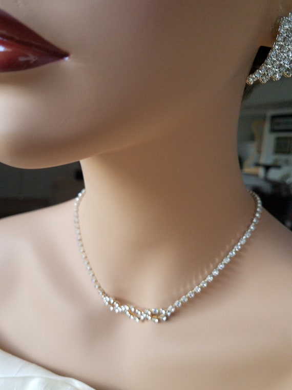 Vintage Infinity Design Delicate thin Necklace Rhi