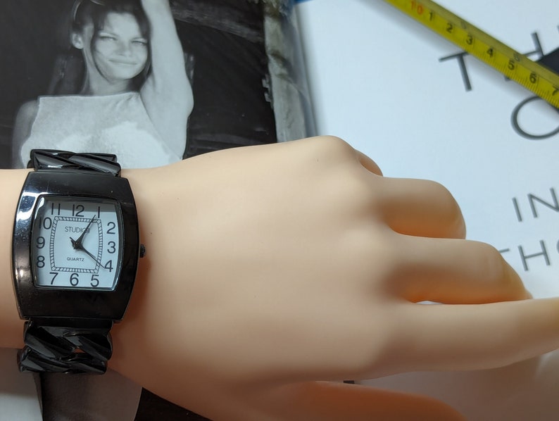 VINTAGE Ladies STUDIO watch Wrist watch Bangle Watch working Accents image 1