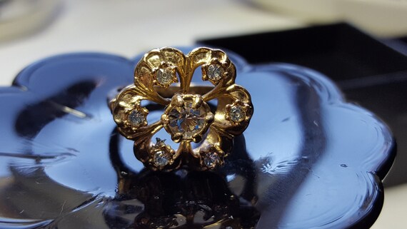 Vintage Cluster Ring 18k  HGE  Exquisite Flower  … - image 7