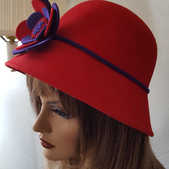 Wool CLOCHE Lady in Red Vintage 1990's  Hat With … - image 5