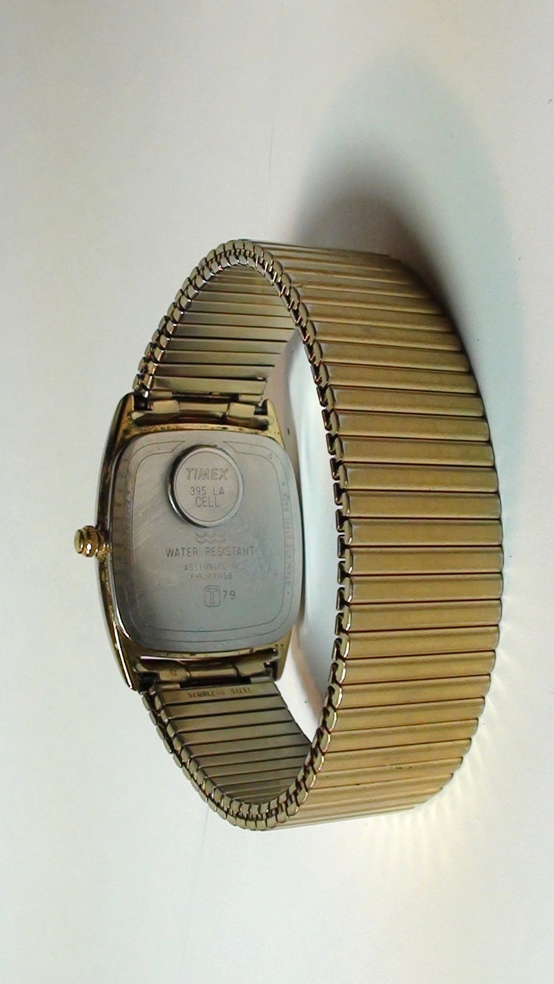 Timex Watch Vintage Quartz LA Cell from the 1970s Mens Wrist Watch Expandable Band Water Resistant image 4