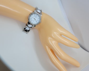 ARMITRON Now Cz Sparkle Chips Porcelain White Face and  display picture 2