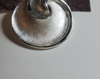 1960s Trifari Brooch Swirl Wave Modernistic Impressionistic Elegan Finish and Tarnish free Rhodium