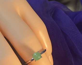Vintage Engagement Ring Sterling Size 5 Emerald Jade Jadeite Smooth Cabochon 4 Prong Set 5mm made by Uncas High Collectible Brand