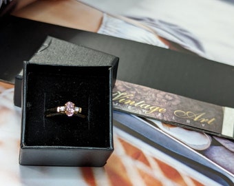 Sparkle Pink Saphire and Cubic Zirconia Ring 18k hge New Old stock Covenant RC