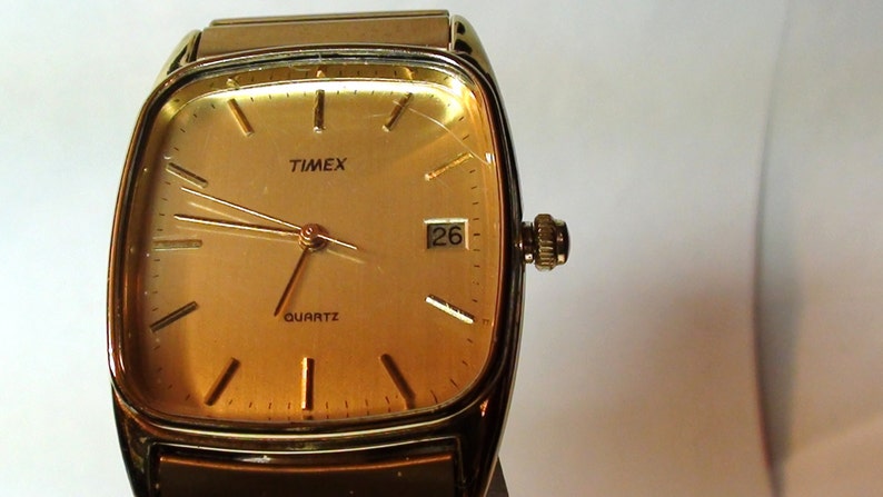 Timex Watch Vintage Quartz LA Cell from the 1970s Mens Wrist Watch Expandable Band Water Resistant image 2