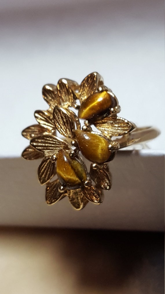 Retro Cluster Repousse Ring 1" X 5/8 design with  
