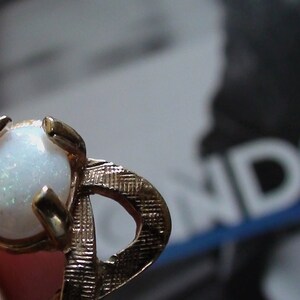 Ring Fire Opal 10mm X 5mm Retro The Wave Ring and 18Kt HGE Vintage Size 8 Worldwide Shipping image 4