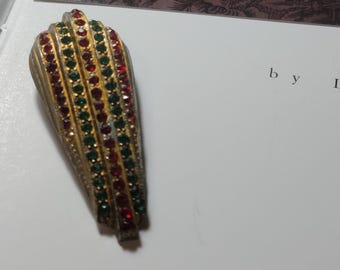 Dress Fur Clip Brooch Antique Antique Art Deco with Red and Green Crystals Elegant and Chic Signed T & G