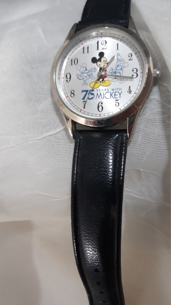 Anniversary Disney Mickey Mouse vintage Quartz Mov