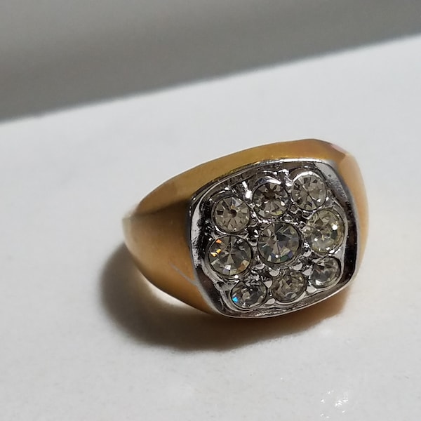 18KT Hge Men Ring Cluster Ring 5mm Cz Size 10 Unused Condition Excellent Condition Vargas Company Genuine Vintage