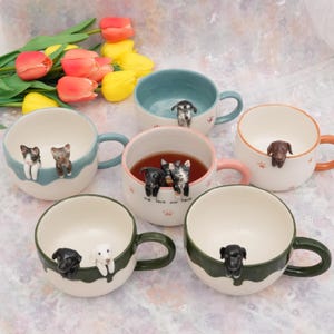 Haustier-Becher mit Haustier-Abbildung handgemachter keramischer Becher Peekaboo-Haustier-Becher-Gedenkgeschenk für Haustier-Besitzer personifizierter Hund/Katze innerhalb Becher-Kaffeetasse