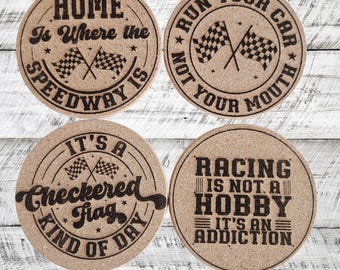 Posavasos de corcho con frases divertidas sobre carreras de autos de carrera, juego de 4