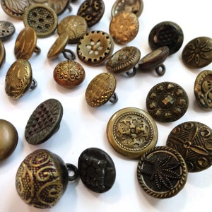 Antique Victorian Metal Button Grab Bag Lot, Quantity Choices, Vintage 1800s From Our Stash for Sewing, Knitting, Cosplay image 3