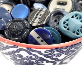 50 Vintage Buttons in Shades of Blue, Grab Bag Lot of 1940s-1980s Sewing Buttons for Knitting Sweaters, Mixed Media Embellishments