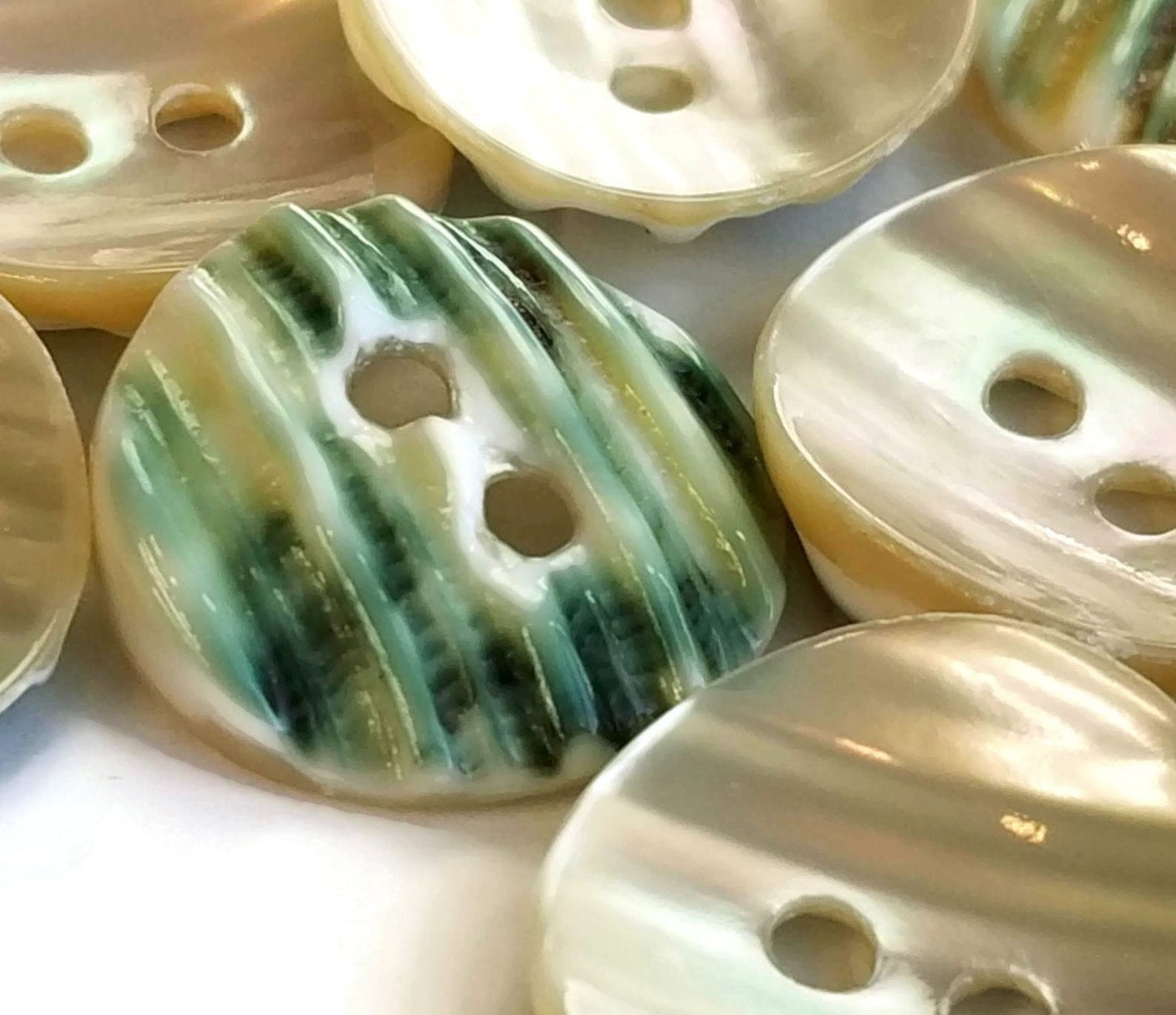 Scarce Green Snail Vintage Buttons, Nice Quality Natural Mother of ...