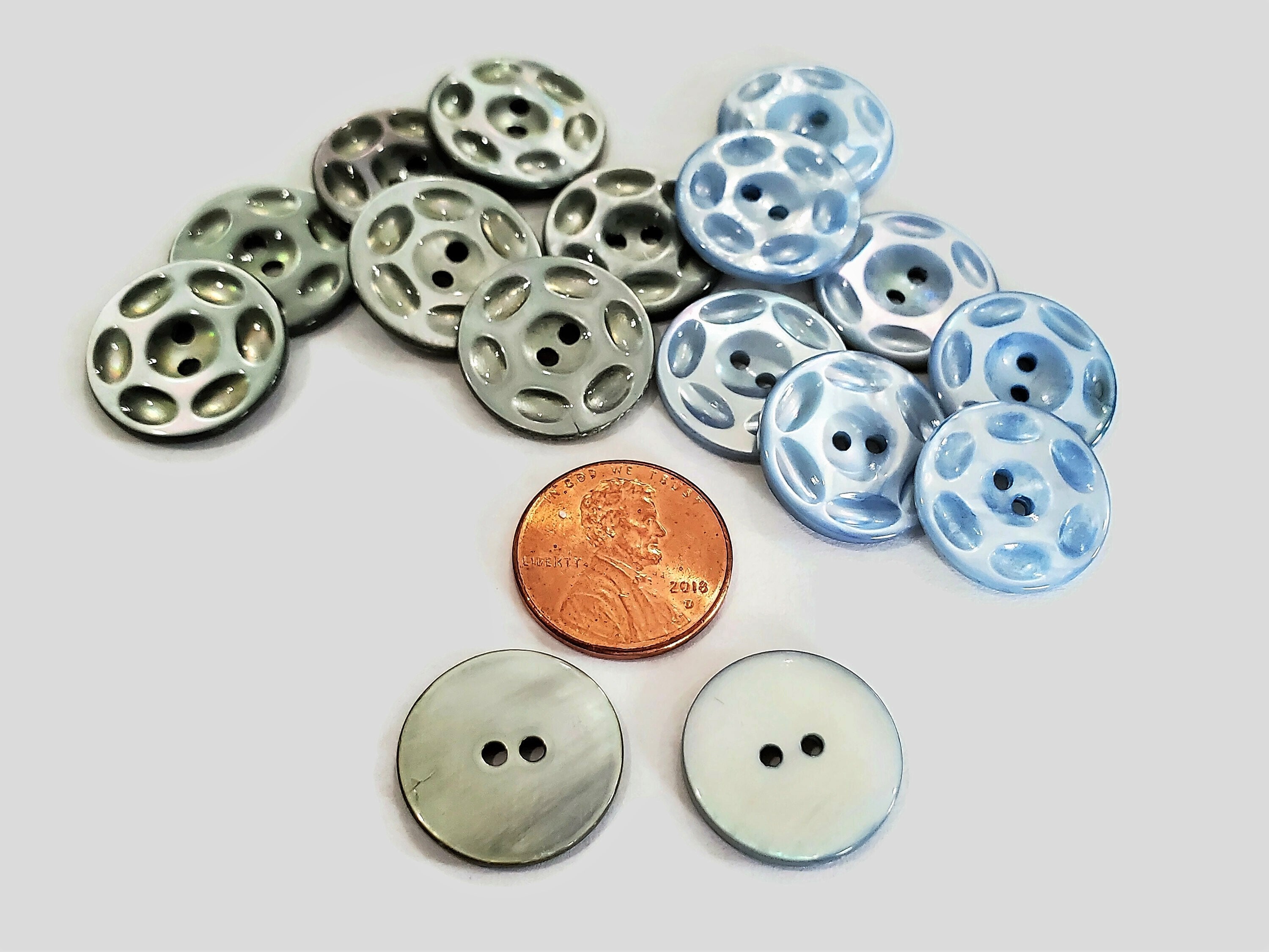 Mother of Pearl Vintage Buttons in Gray Sky Blue or White 6 - Etsy