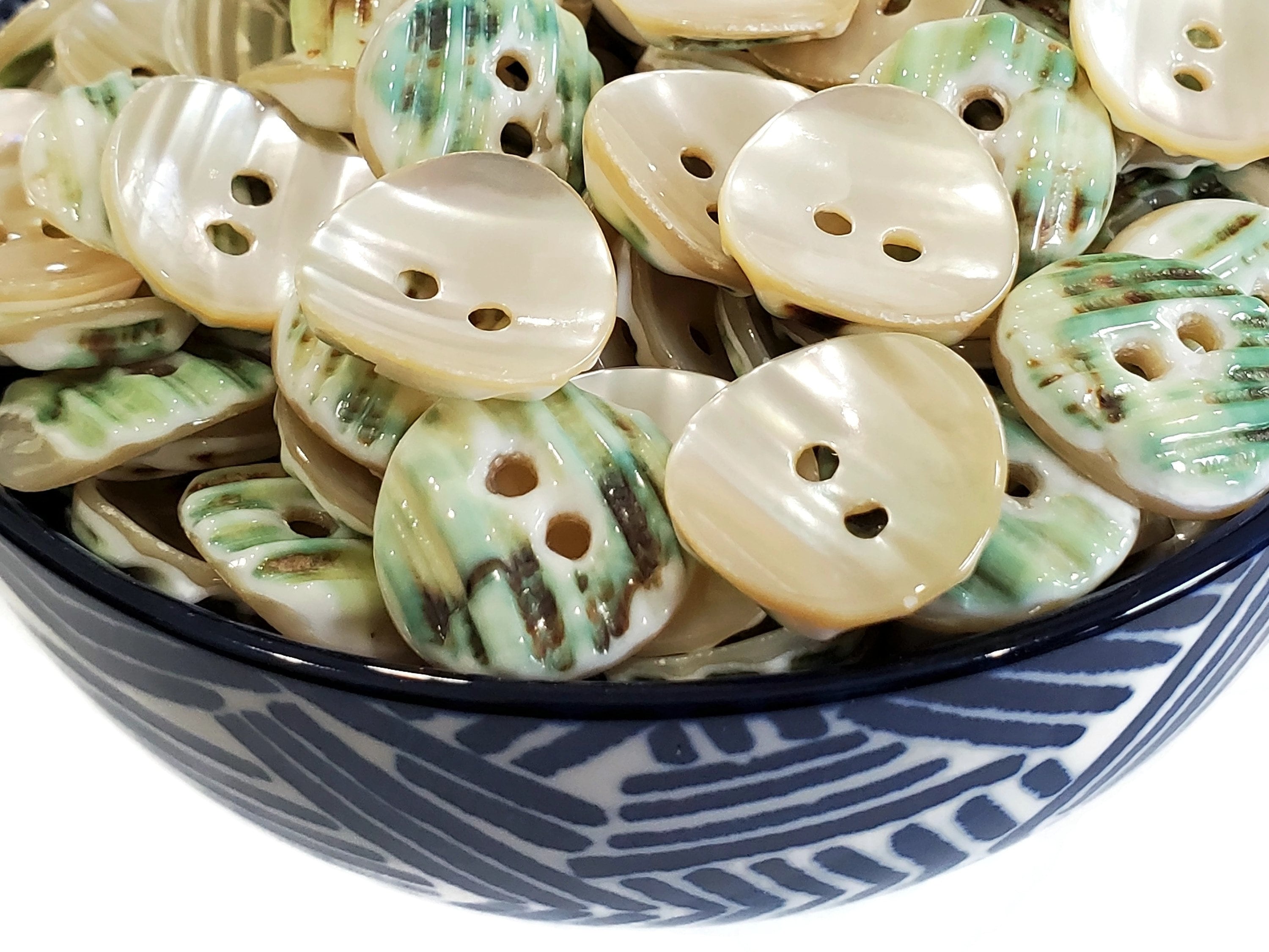 Scarce Green Snail Vintage Buttons, Nice Quality Natural Mother of ...