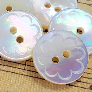 Vintage Mother of Pearl Flower Buttons, Choose Quantity, Carved Shell for Sewing, Knitted Sweaters, Jewelry Beads 15mm 5/8 inch
