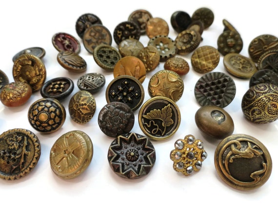 LOVELY 20s Antique Buttons,Set of 8 Czech Glass Red Black Tiny