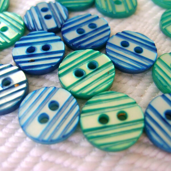 Pearl Vintage Buttons - Carved & Tinted Gorgeous Green