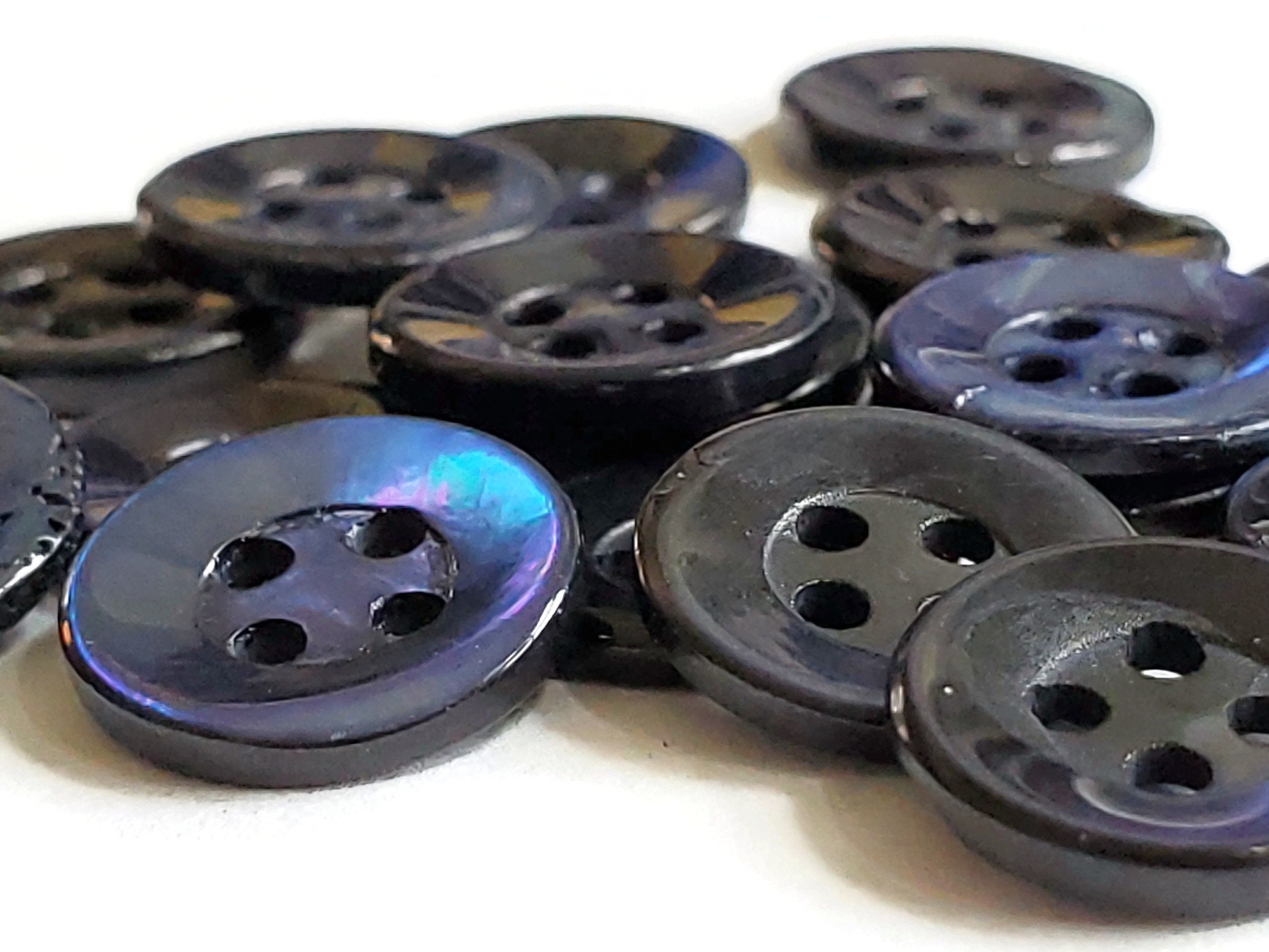 3/4 Shine On  Plastic Buttons