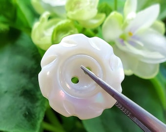 Vintage Mother of Pearl Buttons, Luminous Flowers in Your Choice of Sizes for Sewing, Knitting, Jewelry Beads, 3/4 or 5/8 inch