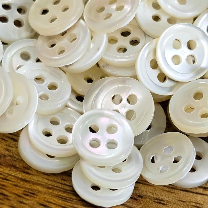 Vintage-Hemdknöpfe aus Perlmutt: 3/8 Zoll (ca. 9,5 mm) Näh- und Strickzubehör Bild 2