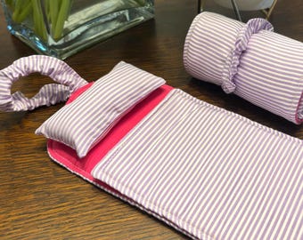 Saco de dormir para muñecas con almohada. Enrollable y portátil. Hecho a mano. Interior de guata.