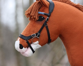 Brida anatómica con riendas para caballito de juguete (caballo no incluido)