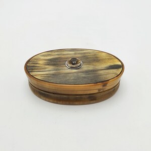 Antique Victorian Horn Snuff Box With Faceted Citrine Decoration – circa 1880