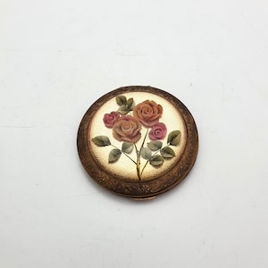 ヴィンテージ真鍮コンパクトミラー、ローズ柄メイクアップケース、1960年代の化粧台コレクション