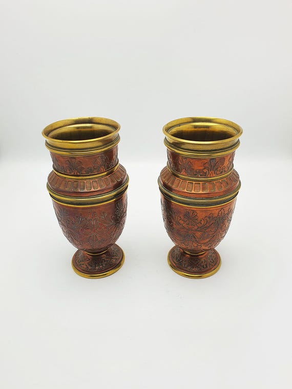1900年頃のフランス製銅と真鍮製のアンティーク壺2個セット（彫刻 